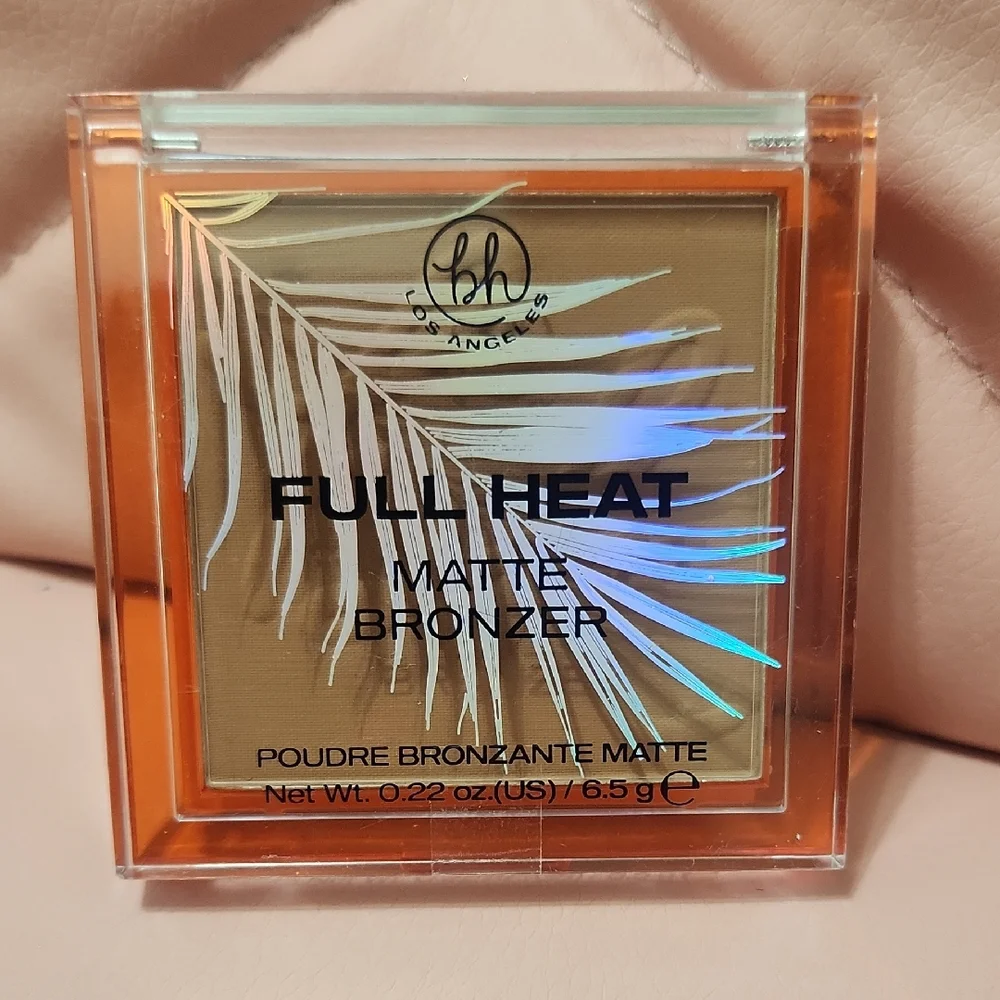 BH Cosmetics Full Heat Matte Bronzer- San Diego